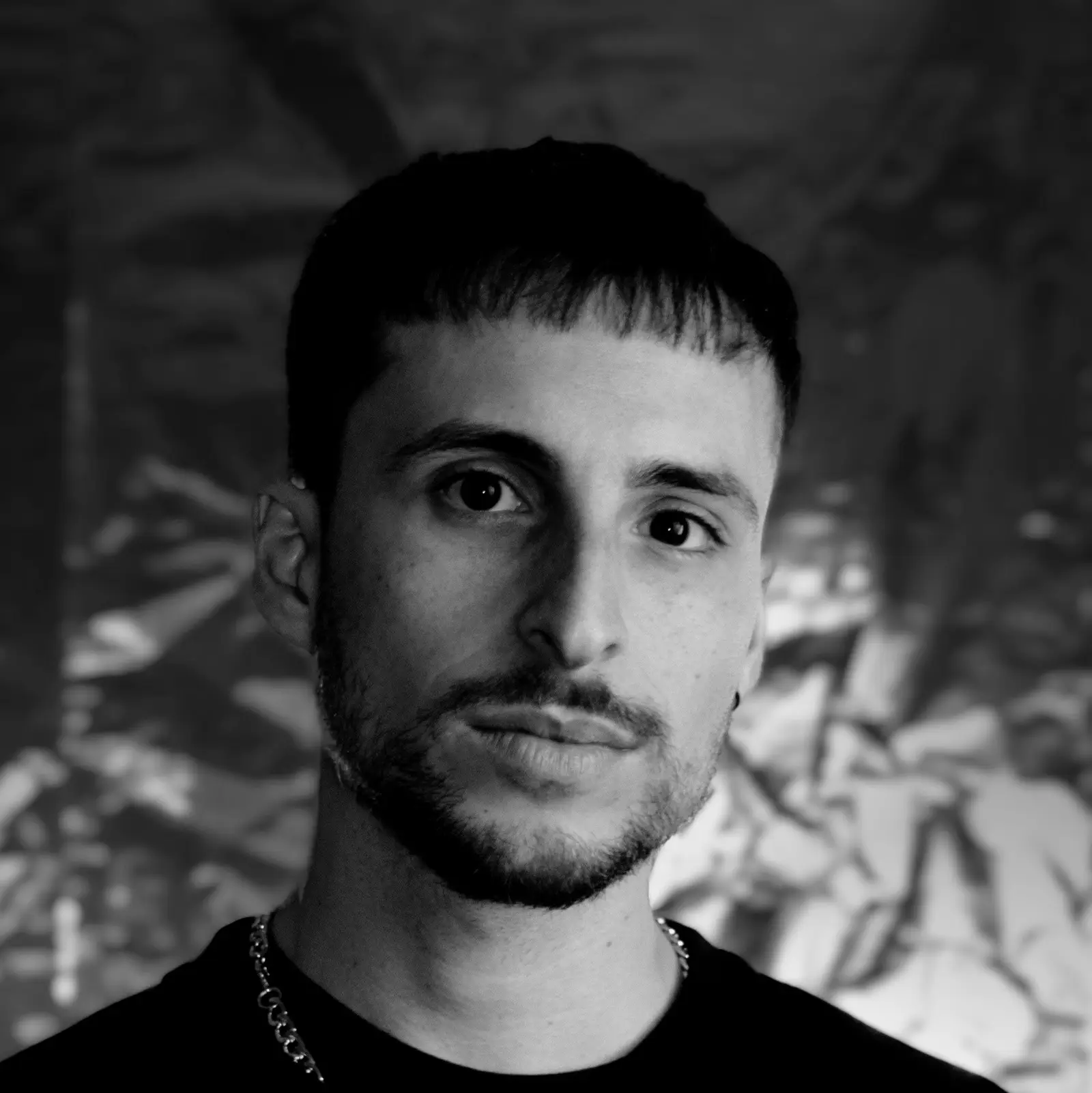 Yanacone, black and white